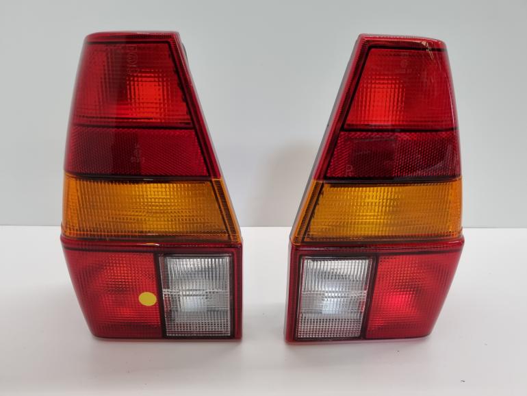 VW Passat B2 (type 32B) 80-88 Variant Baglygter