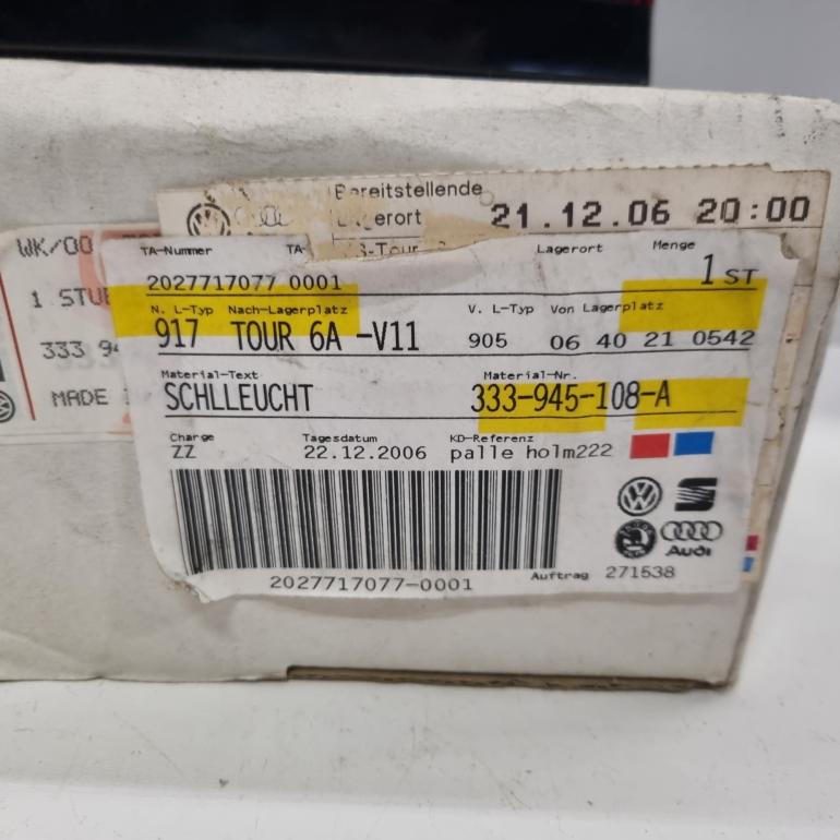 VW Passat B3 Stationcar Højre Indvendige Baglygte - 333 945 108 A – billede 2