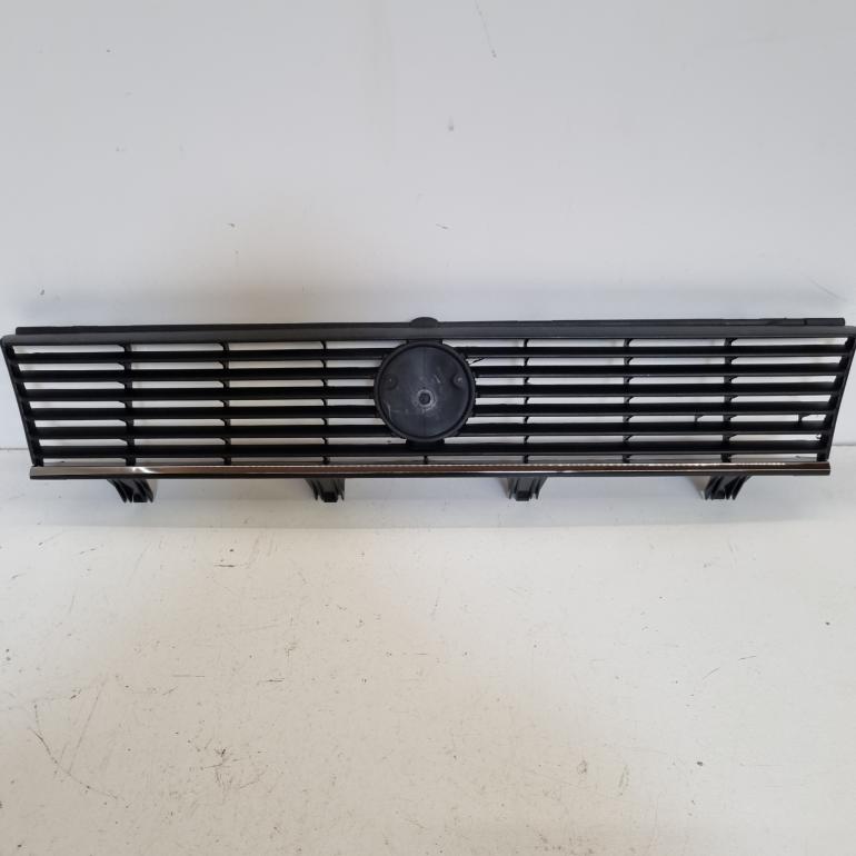 VW Passat 32b Frontgrill
