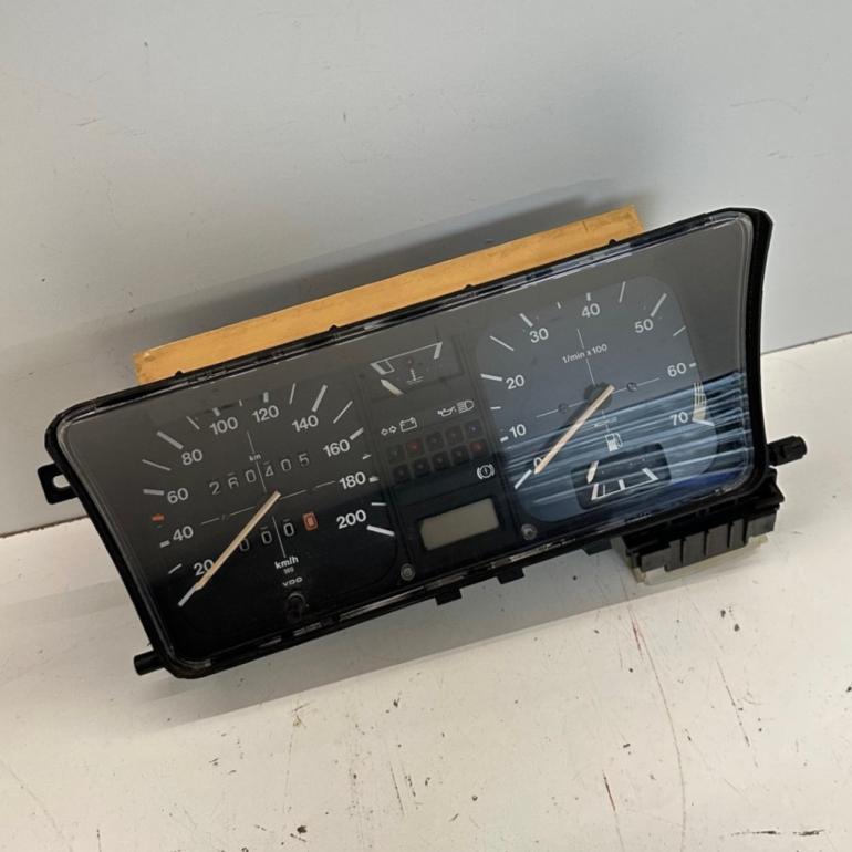 VW Polo 86c speedometer med omdrejningstæller 
867919033AK