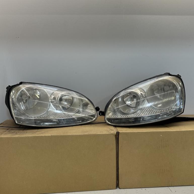 VW Golf 5 Forlygter
5GM941005C