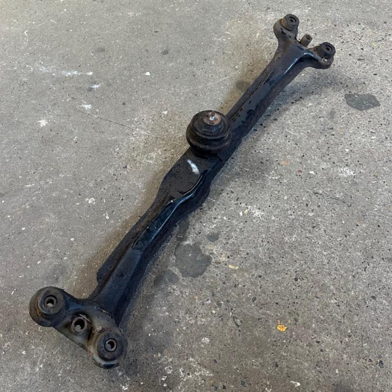 Ophæng til motot VW Golf 2 
191 199 201 B