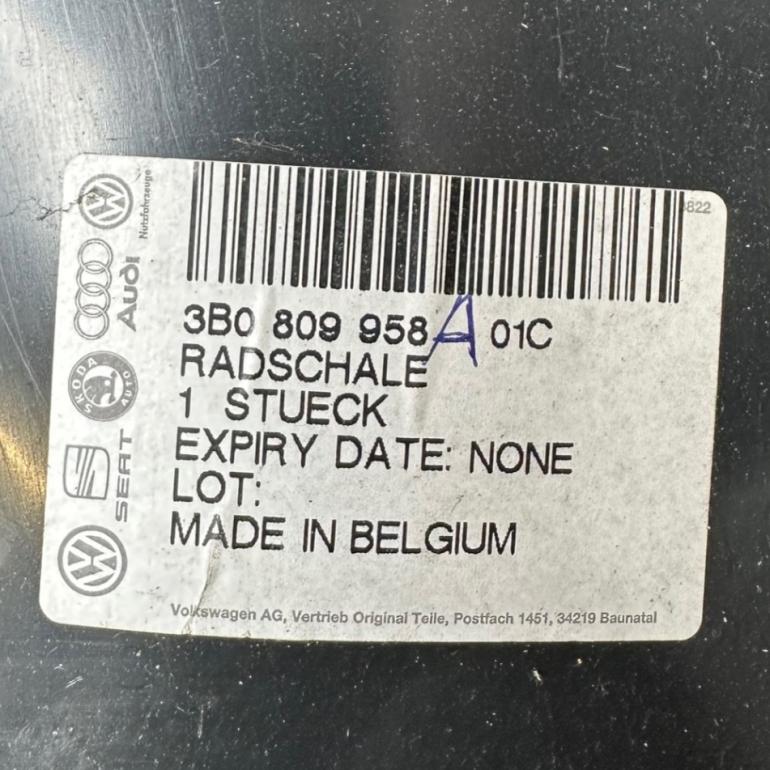 VW Passat 3B/3BG Inderskærm Højre For
3B0809958A