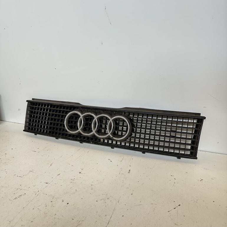 Audi 80 grill
893805584