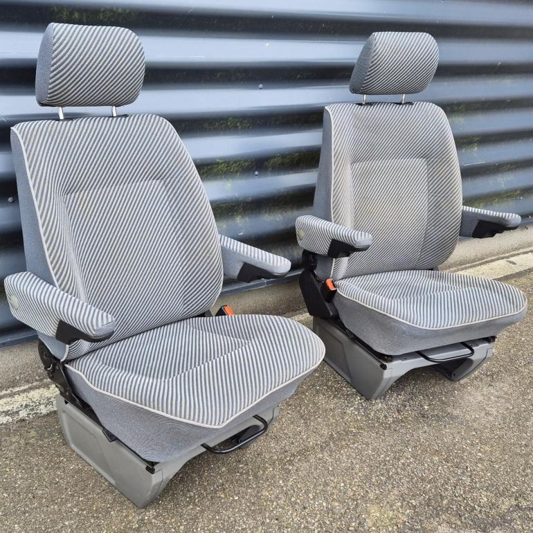 VW T4 Caravelle forsæder