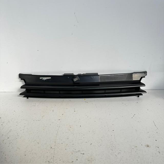 VW Golf 4 Emblemfri Frontgrill