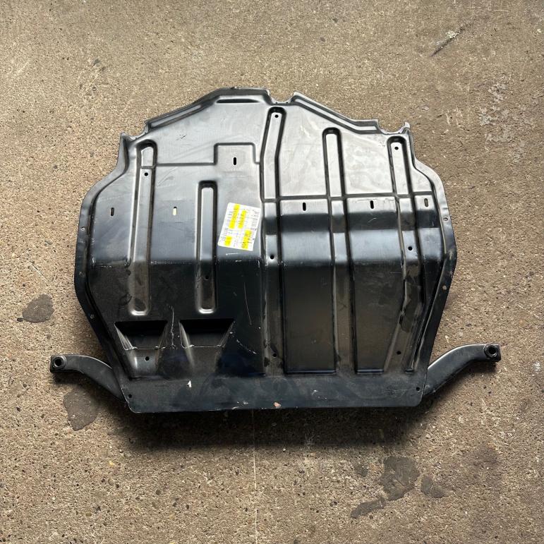 Bundskjold til VW Golf MK4 og Bora benzin
