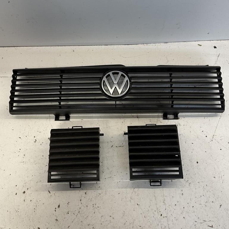 VW Scirocco 2 Front grill