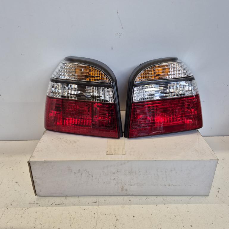 VW Golf 3 Baglygter Krystal Rød / Klar