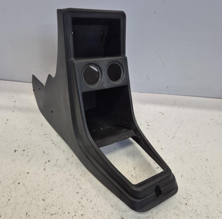 VW Golf 1 GTI Centerkonsol
