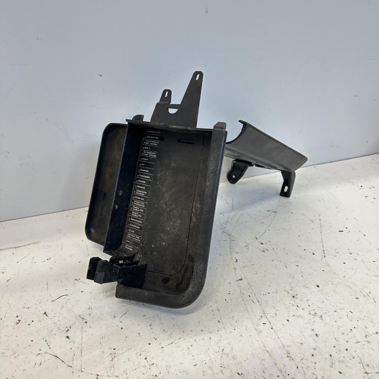 VW Scirocco Cover Sikringsboks