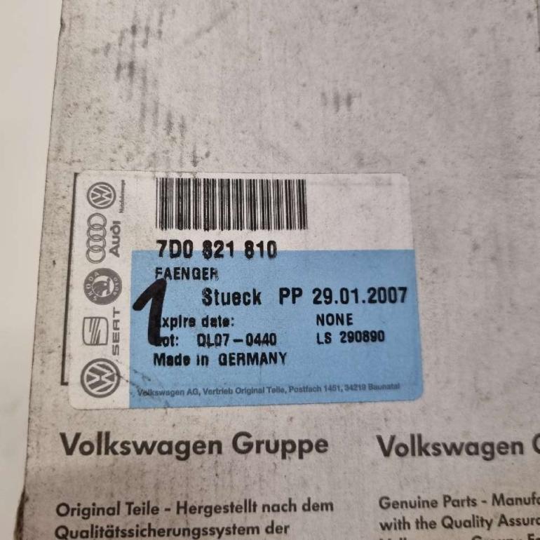 OE VAG NOS Stænklap Højre - 7D0821810 - Transporter T4 (7D)