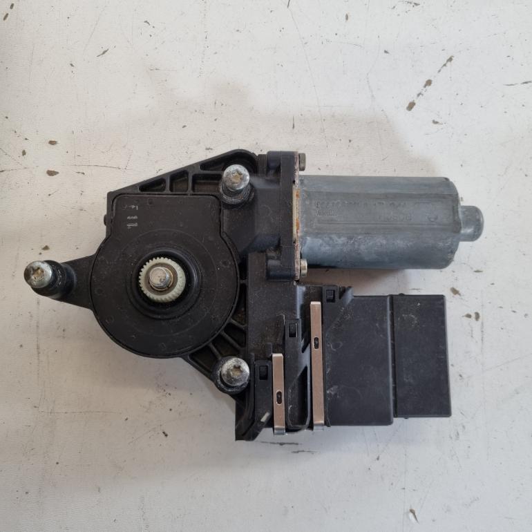 OE VAG BRUGT Motor til elrude - 1U4959811 - Octavia I (1U2) | Octavia I Combi (1U5)