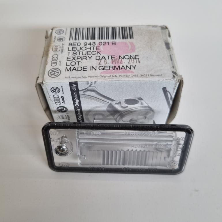 OE VW Nummerpladelygte - 8E0943021B – billede 2