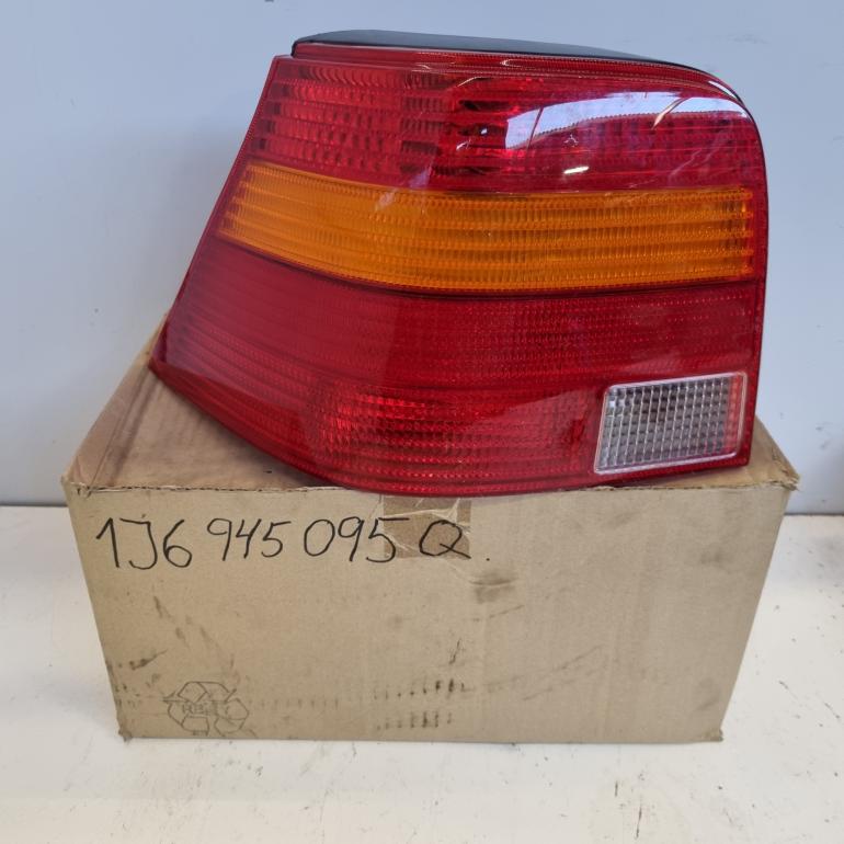 OE VW Baglygte - 1J6945095Q - Golf IV (1J1)