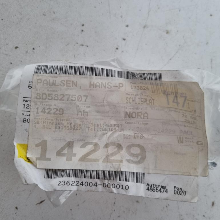 OE VAG NOS Låsebøjle - 8D5827507 - Passat B5 – billede 3