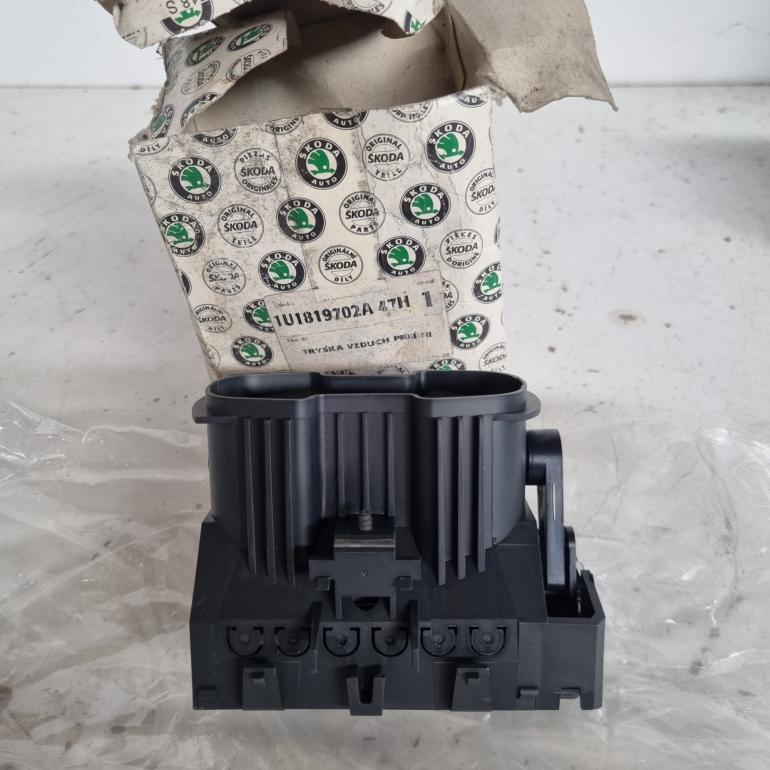 OE VAG NOS Luftdyse til instrumentbordet - 1U1819702A - Octavia 1 Hatchback (1U) – billede 2