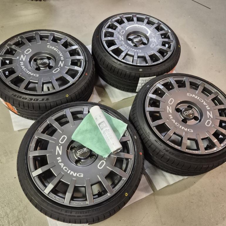 OZ RALLY RACING 8x17 ET 35 4x100 DARK GRAPHITE - DEMO